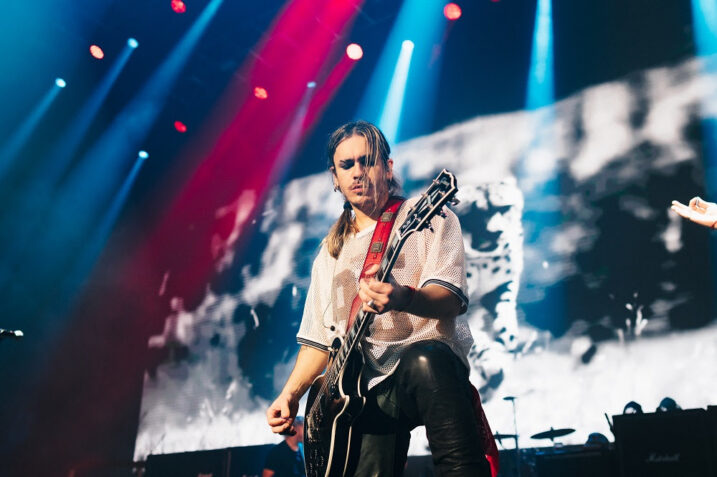 Airbag en vivo durante el Jinetes Cromados Tour en el Estadio River Plate