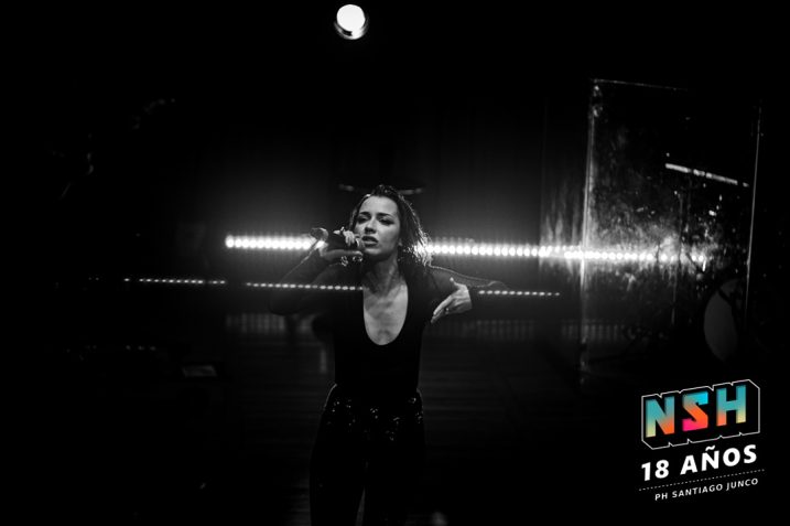 FEMI durante la grabación de su live session en la Usina del Arte, donde presentó su nuevo single “No es personal”