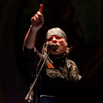Foto del recital de La Renga en el Estadio de Huracán durante su gira "Totalmente Poseídos" en Buenos Aires, junio de 2024.