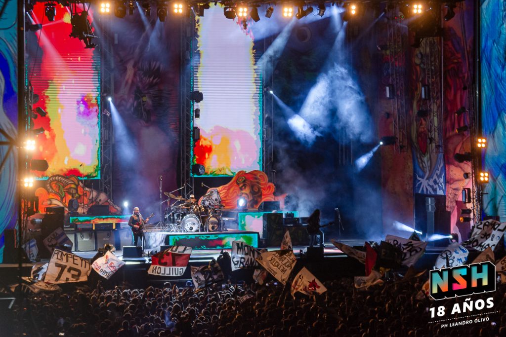 Foto del recital de La Renga en el Estadio de Huracán durante su gira "Totalmente Poseídos" en Buenos Aires, junio de 2024.