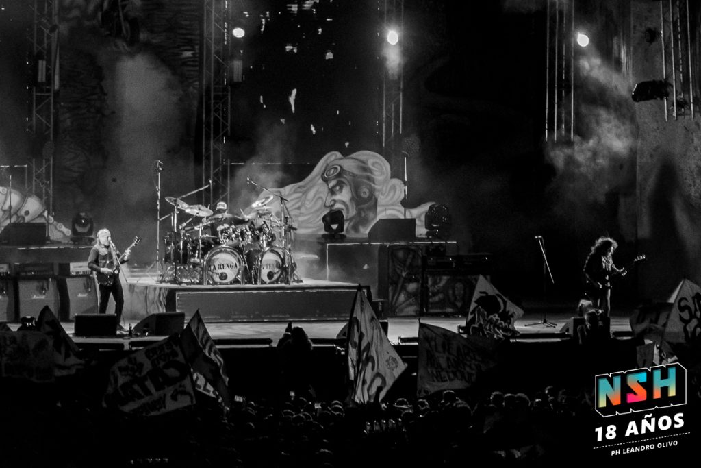Foto del recital de La Renga en el Estadio de Huracán durante su gira "Totalmente Poseídos" en Buenos Aires, junio de 2024.