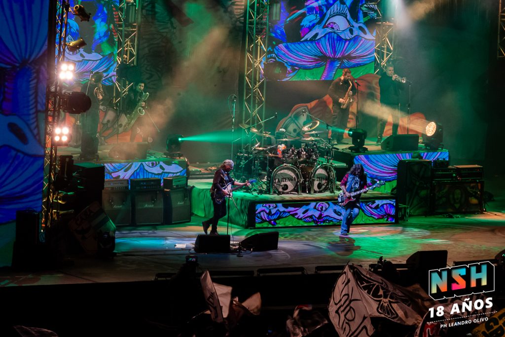 Foto del recital de La Renga en el Estadio de Huracán durante su gira "Totalmente Poseídos" en Buenos Aires, junio de 2024.