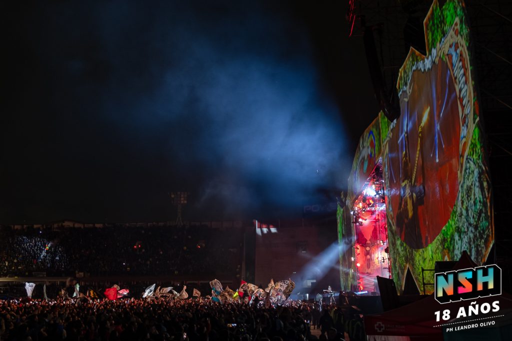 Foto del recital de La Renga en el Estadio de Huracán durante su gira "Totalmente Poseídos" en Buenos Aires, junio de 2024.