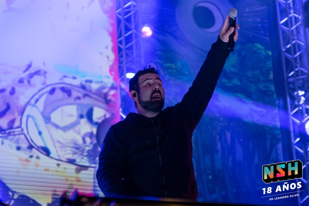 Foto del recital de La Renga en el Estadio de Huracán durante su gira "Totalmente Poseídos" en Buenos Aires, junio de 2024.