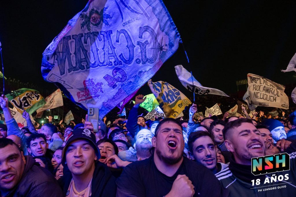 Foto del recital de La Renga en el Estadio de Huracán durante su gira "Totalmente Poseídos" en Buenos Aires, junio de 2024.