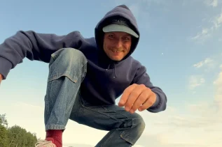 Mac DeMarco en vivo en Buenos Aires durante su gira 2026 en C Art Media