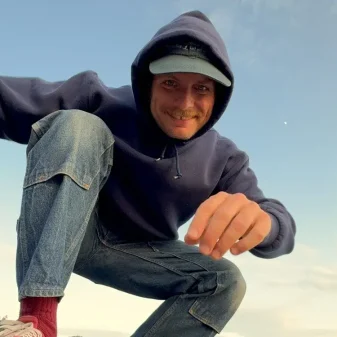 Mac DeMarco en vivo en Buenos Aires durante su gira 2026 en C Art Media
