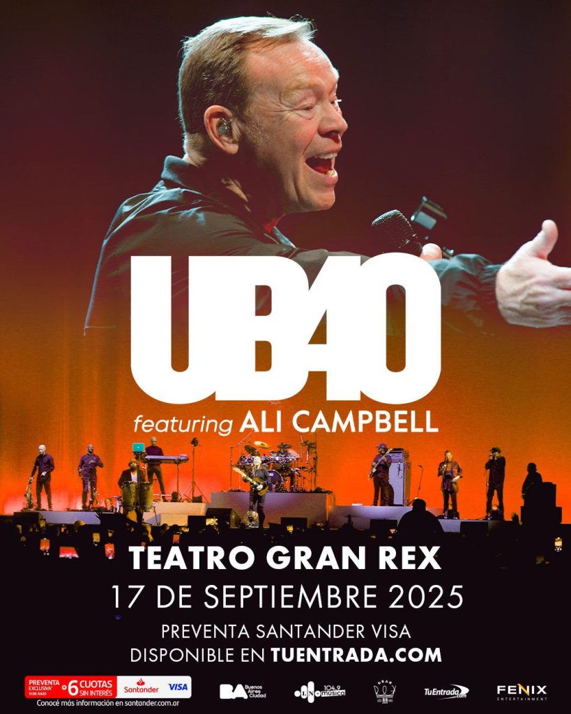 UB40 con Ali Campbell en vivo sobre el escenario, interpretando clásicos del reggae ante un teatro lleno