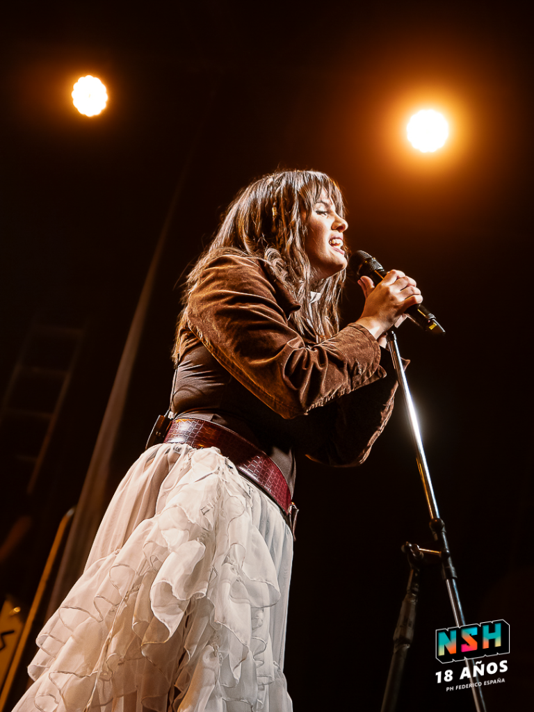 Camilú en vivo en Niceto Club durante el inicio de su nueva gira musical en 2025
