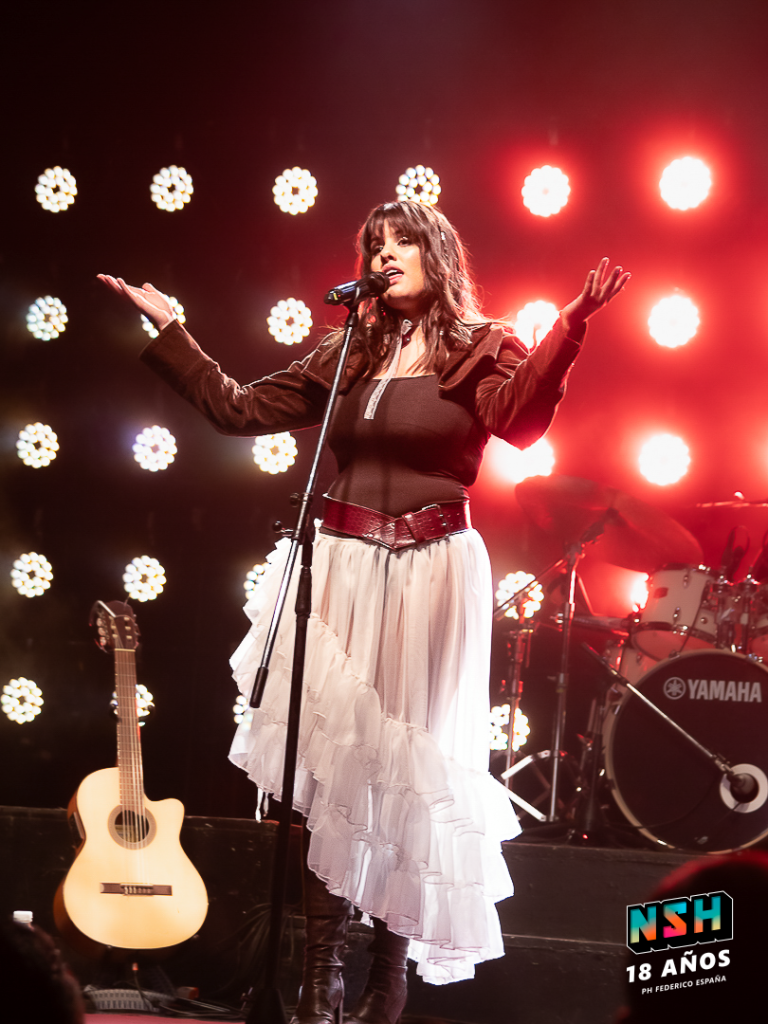 Camilú en vivo en Niceto Club durante el inicio de su nueva gira musical en 2025