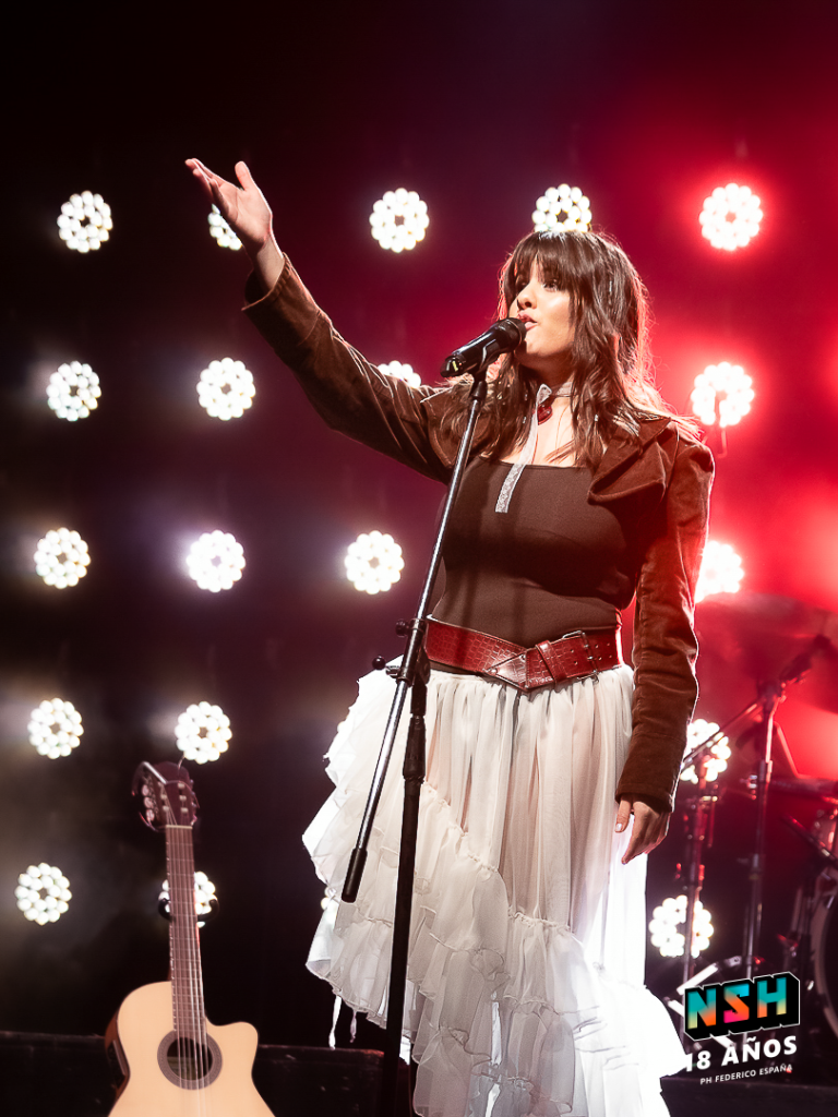 Camilú en vivo en Niceto Club durante el inicio de su nueva gira musical en 2025