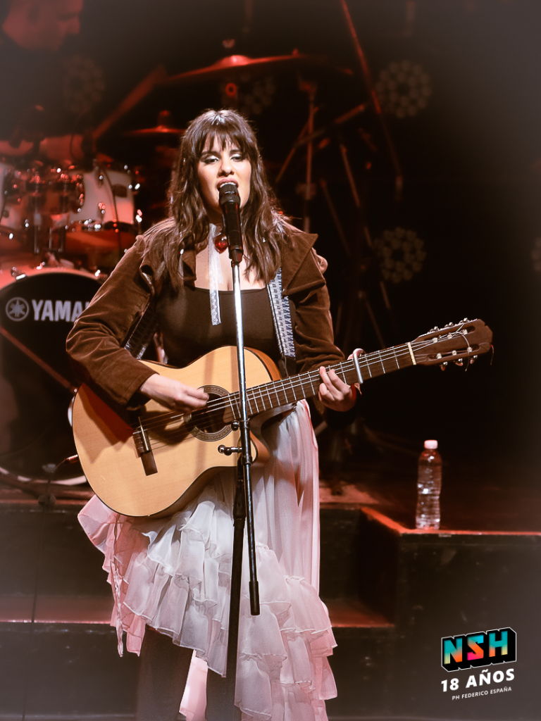 Camilú en vivo en Niceto Club durante el inicio de su nueva gira musical en 2025