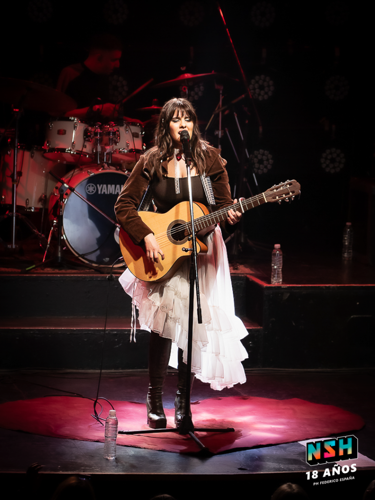Camilú en vivo en Niceto Club durante el inicio de su nueva gira musical en 2025