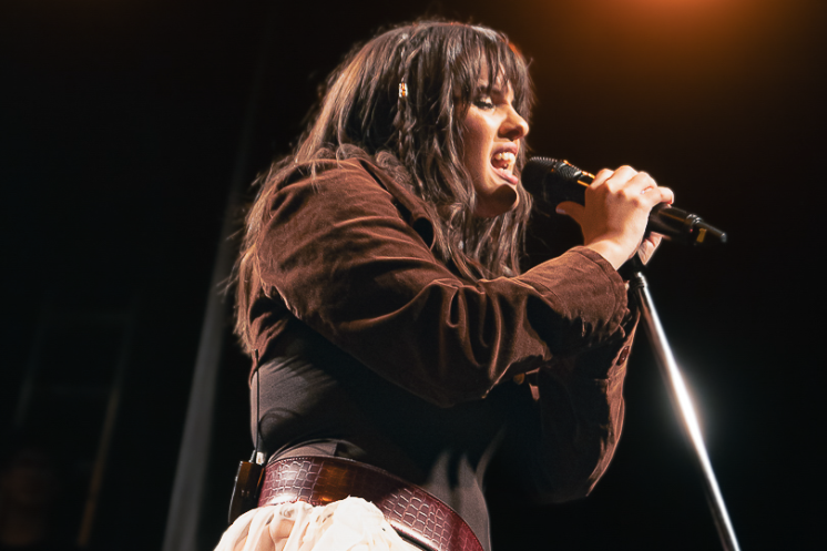 Camilú en vivo en Niceto Club durante el inicio de su nueva gira musical en 2025