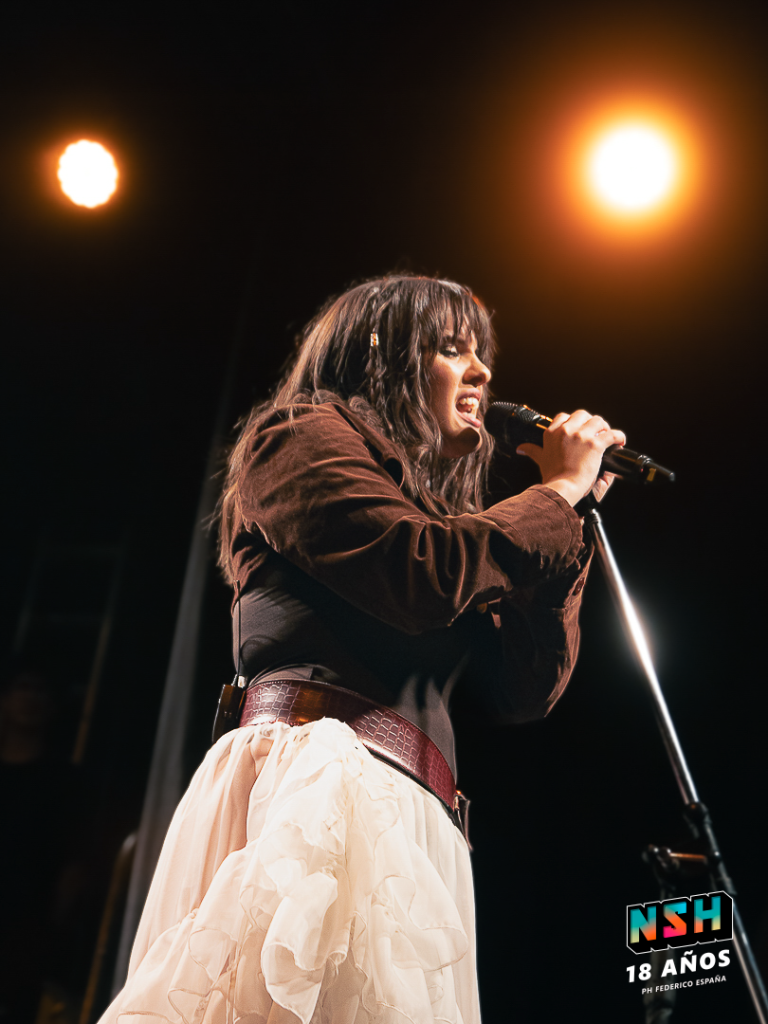 Camilú en vivo en Niceto Club durante el inicio de su nueva gira musical en 2025