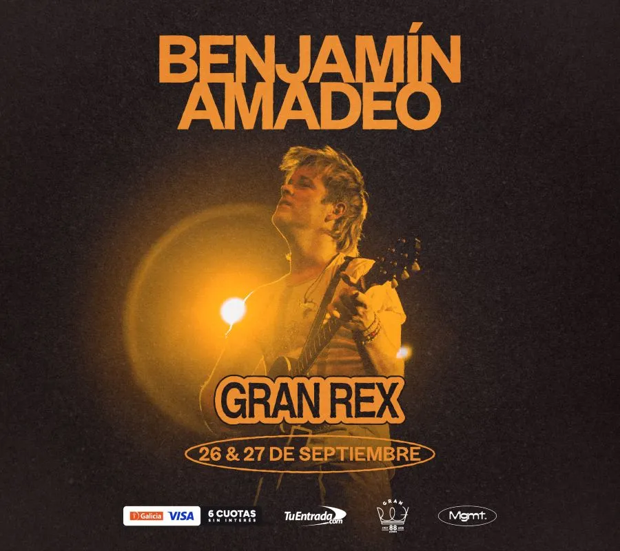 Benjamín Amadeo en vivo presentando 'Salvando las distancias' en el Teatro Gran Rex en septiembre de 2025