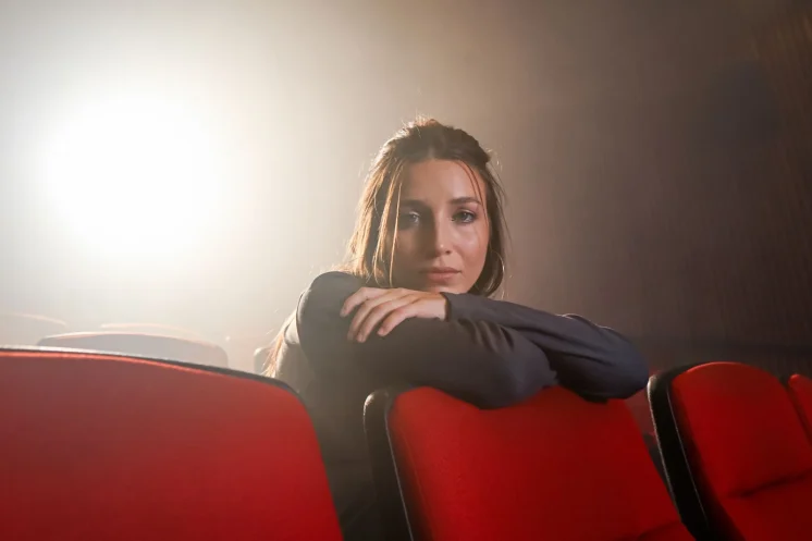 Agustina Pampin en vivo en La Tangente con su show íntimo y teatral