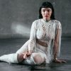 Juana Rozas en vivo en Niceto Club durante El último show de Tanya, performance electropop teatral en Buenos Aires