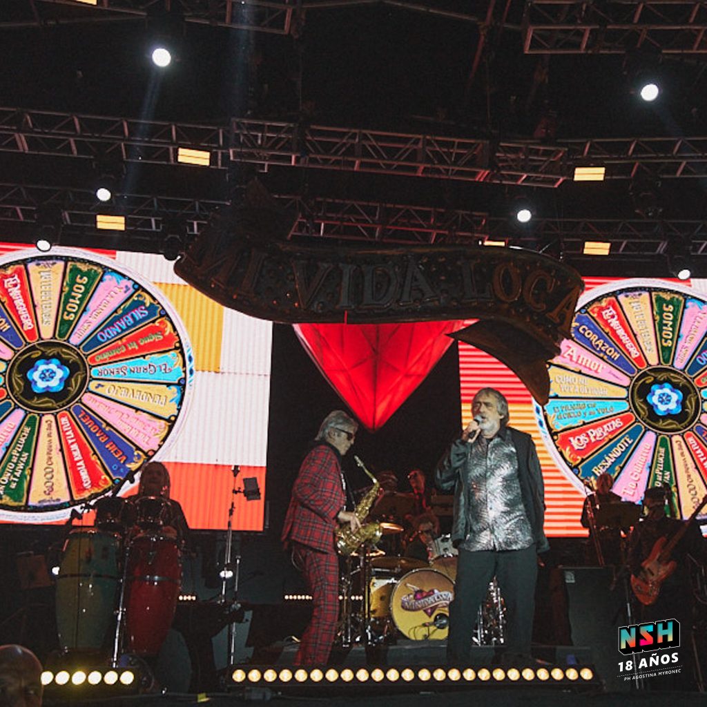 Los Auténticos Decadentes y su energía en el escenario.