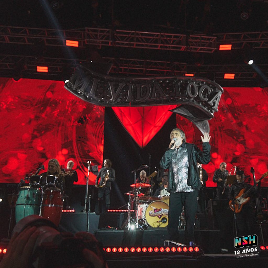 Los Auténticos Decadentes emocionan con su música en La Plata.