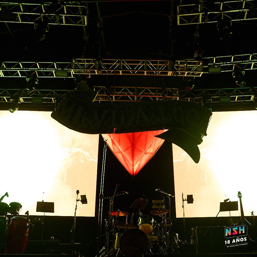 Luz, color y alegría con Los Auténticos Decadentes.