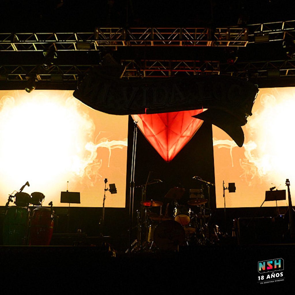 Luz, color y alegría con Los Auténticos Decadentes.