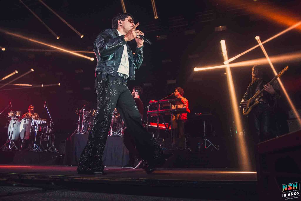 El Zar en vivo en Obras, presentando “Paradiso” ante una multitud eufórica.