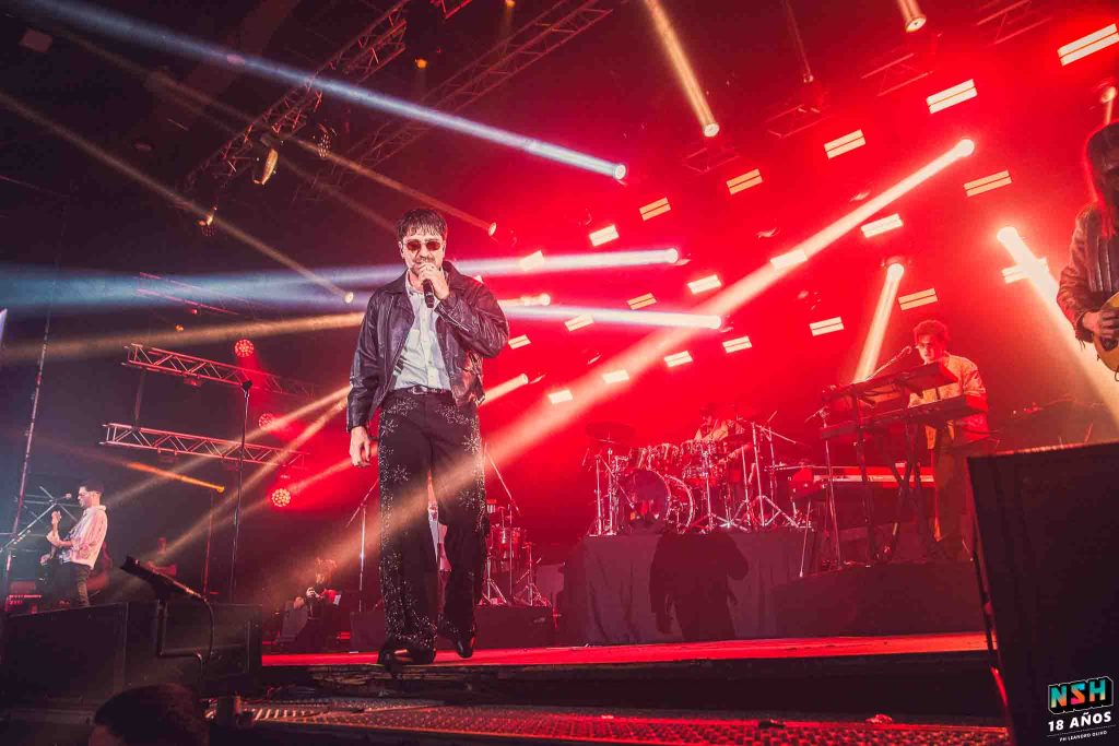 El Zar en vivo en Obras, presentando “Paradiso” ante una multitud eufórica.