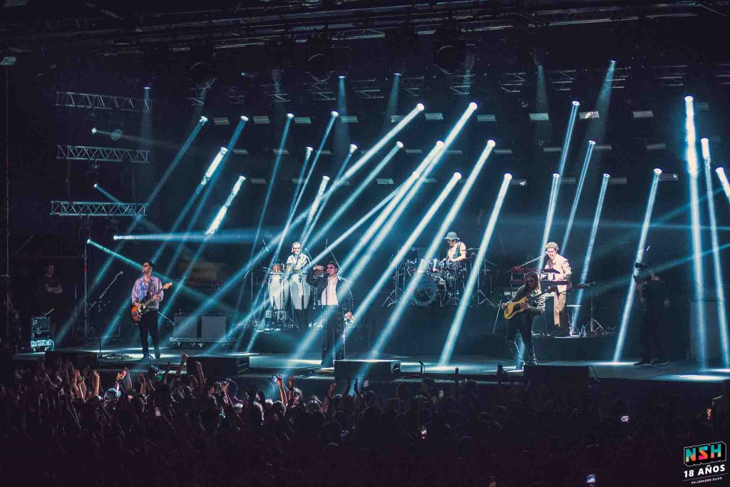 El Zar en vivo en Obras, presentando “Paradiso” ante una multitud eufórica.