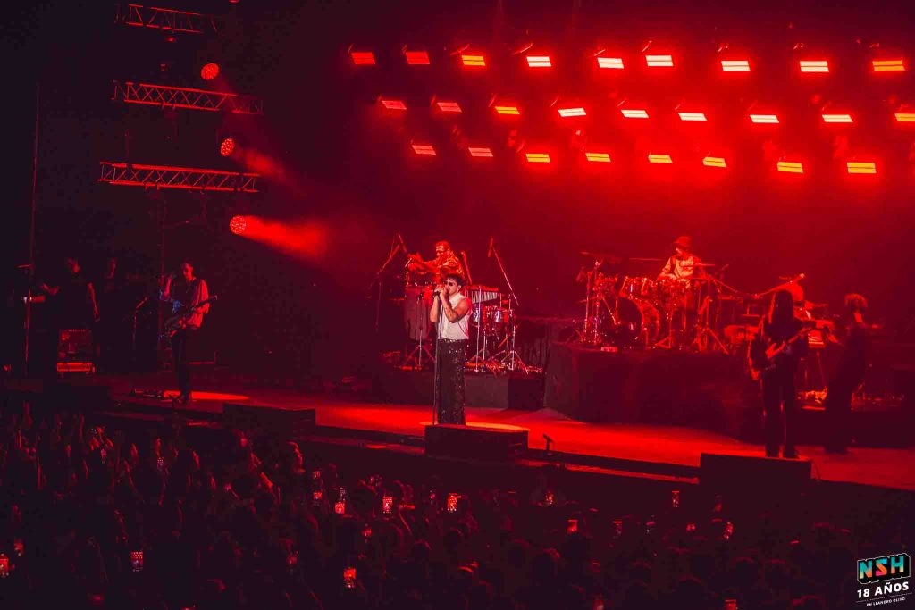 El Zar en vivo en Obras, presentando “Paradiso” ante una multitud eufórica.