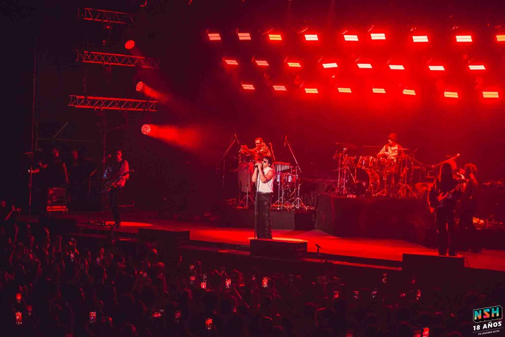 El Zar en vivo en Obras, presentando “Paradiso” ante una multitud eufórica.