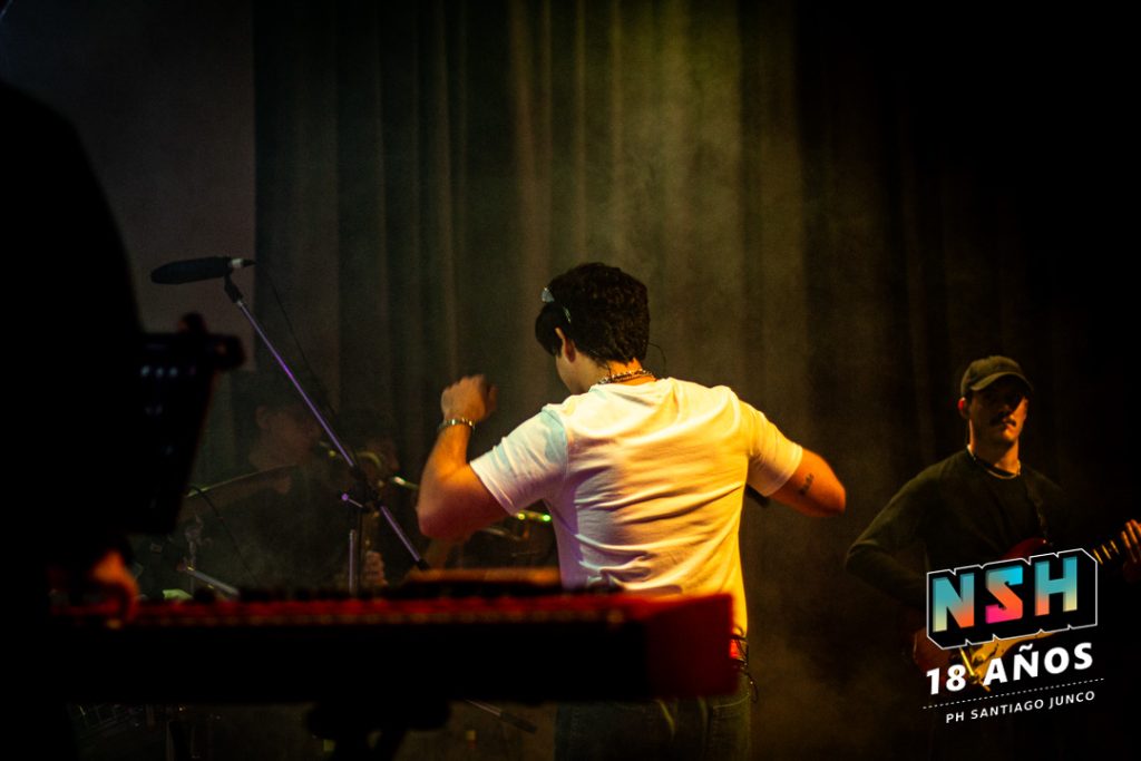 El artista cordobés FR4NZ presenta su álbum con estética ochentera en Palermo.