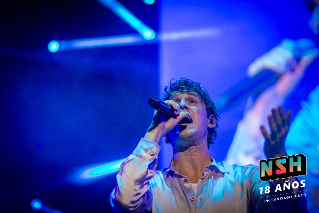 Louta en vivo durante su show en el Harlem Festival 2025