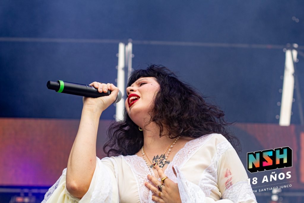 Blair en vivo durante su show en el Harlem Festival 2025