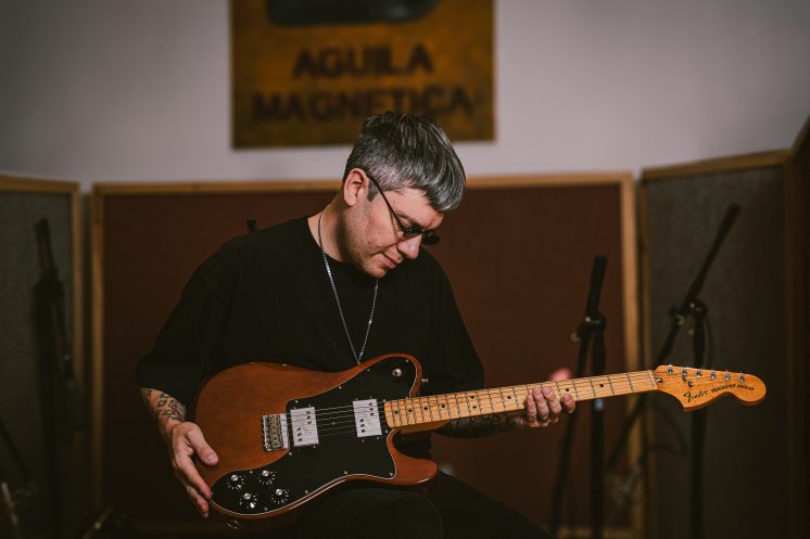 RC grabando Águila Sessions en vivo en el estudio Águila Magnética