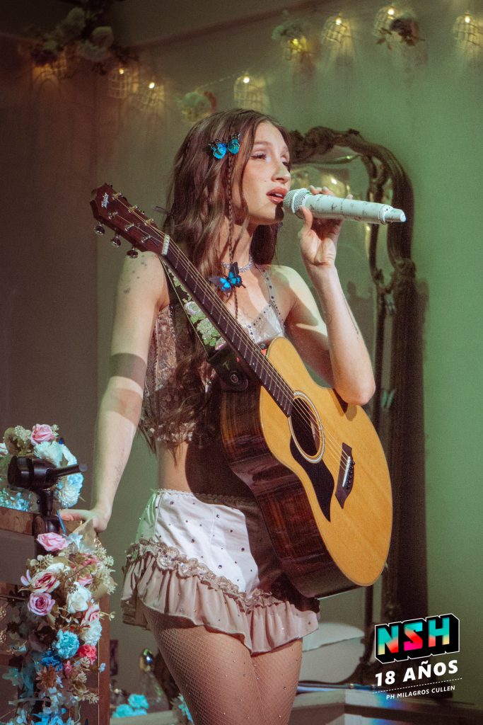 Yami Safdie en vivo en el Teatro Gran Rex durante la presentación de su nuevo álbum “Querida Yo”.