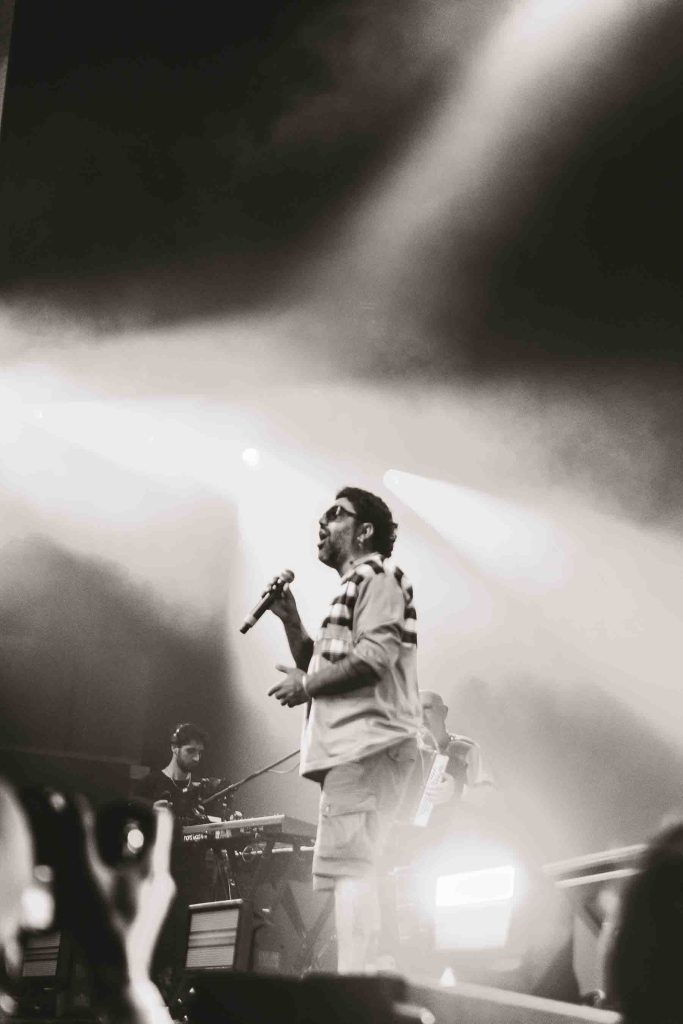 Invitados especiales compartiendo el escenario con Bersuit – Imagen por Camila Sebastiao