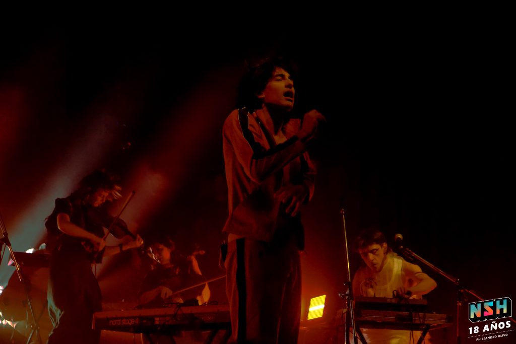 K4 y Blanco Teta en vivo en Niceto Club con un show de punk y experimentación sonora
Ph Lautaro Quiroz