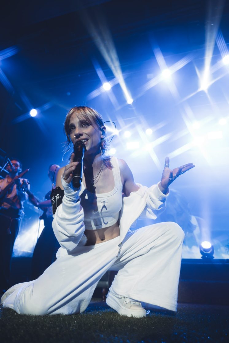 Clara Cava en vivo en Niceto Club – Foto por Micaela Goyeneche