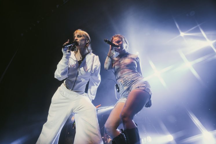 Clara Cava en vivo en Niceto Club – Foto por Micaela Goyeneche