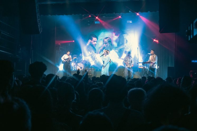 Clara Cava en vivo en Niceto Club – Foto por Micaela Goyeneche