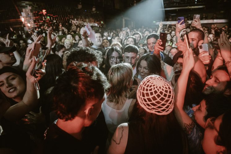 Clara Cava en vivo en Niceto Club – Foto por Micaela Goyeneche
