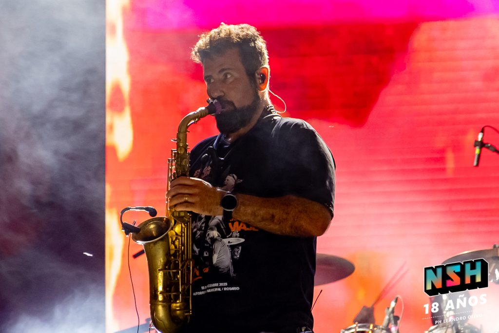 La Renga en escenario al aire libre en diciembre de 2025