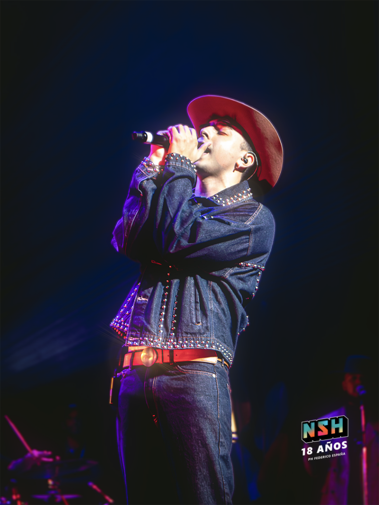 Foto del show de Rusherking en el Teatro Ópera el 29 de noviembre de 2025, cierre del Casa 11 Tour, por Federico España para No Son Horas.