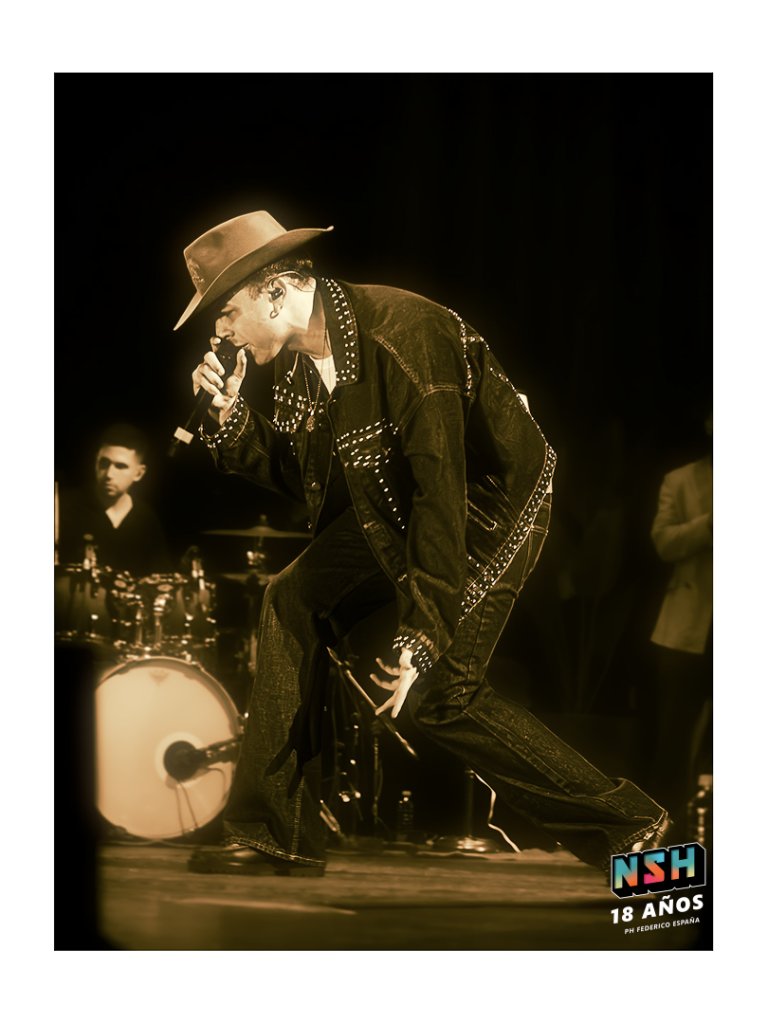 Foto del show de Rusherking en el Teatro Ópera el 29 de noviembre de 2025, cierre del Casa 11 Tour, por Federico España para No Son Horas.