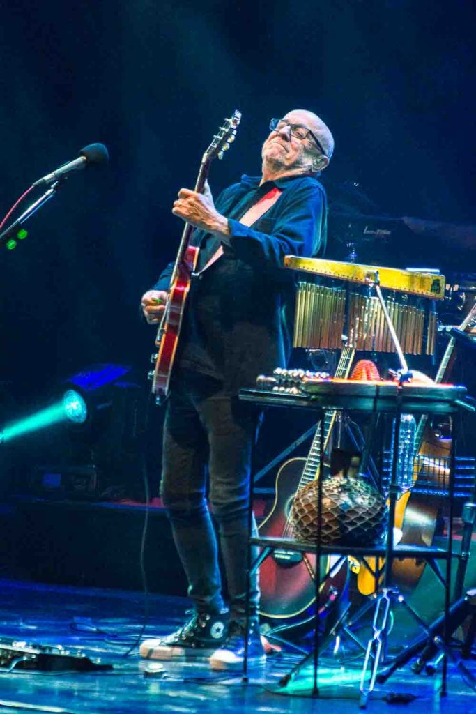 Baglietto en Agitando Pañuelos en el Auditorio Belgrano el 27 de diciembre