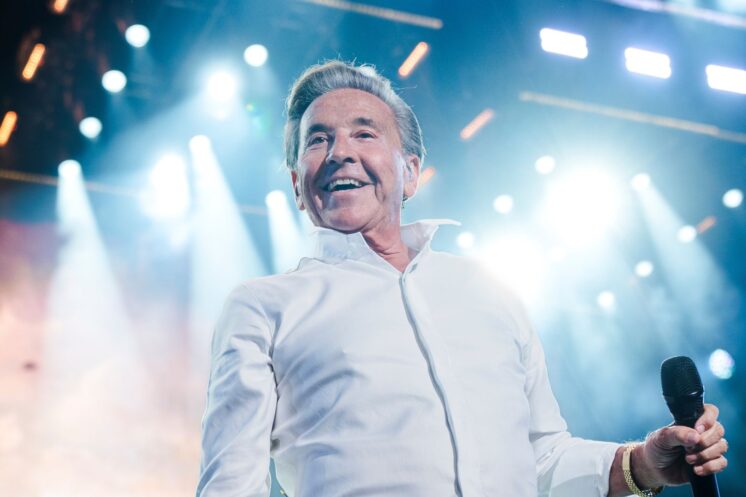 Ricardo Montaner en foto de prensa promocional de 2026.